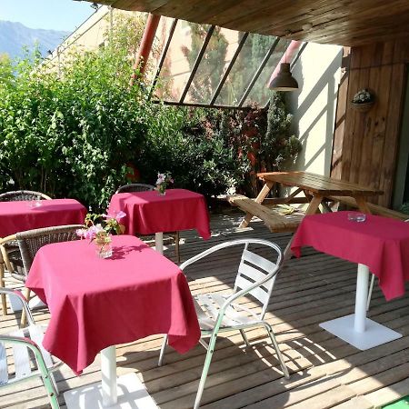 Les 4 Vallees Hotel Albertville Exterior photo